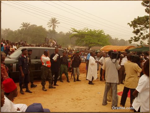 Igbo Pictures of Oraifite People welcome Governor Chris Ngige.