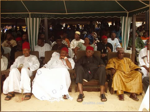 Ibo Pictures of Oraifite Igwe's representatives welcome Anambra Governor Chris Ngige.
